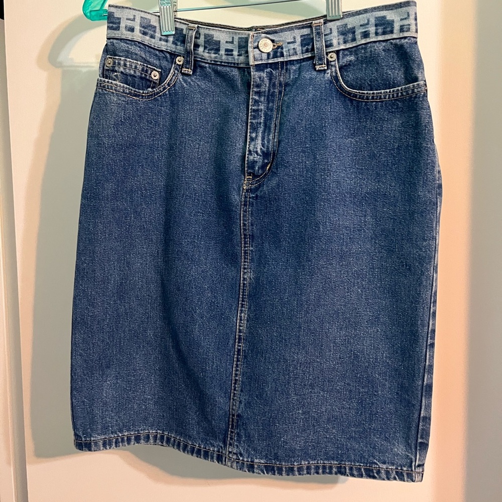 Tommy Hilfiger denim skirt size 4. Great used condition. - Picture 2 of 6